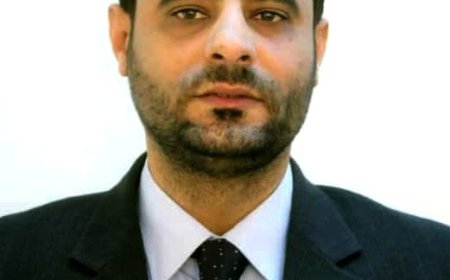 رئيس «كاك بنك» يعزي محافظ حضرموت وكافة أفراد أسرته في وفاة زوجته.
