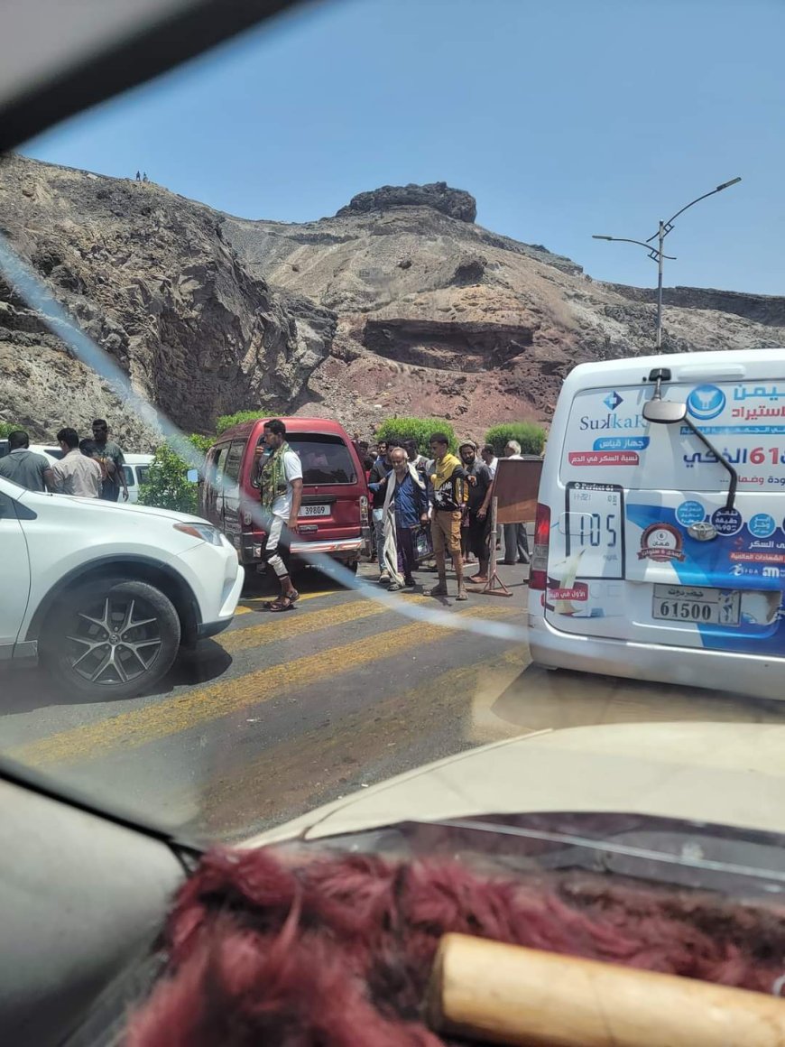 عاجل :حادث تصادم في عدن (صورة)