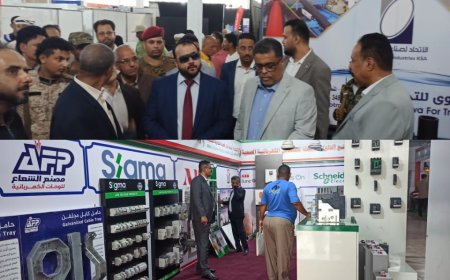 عدن / وزير الأشغال العامة والطرق ووكيل محافظة عدن الشاذلي ومدير عام مديرية دار سعد يدشنون فعاليات معرض عدن الاول للاعمار والبناء