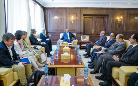 الرئيس القائد عيدروس الزُبيدي يستقبل رئيس بعثة الاتحاد الأوروبي وسفراء فرنسا وألمانيا وهولندا