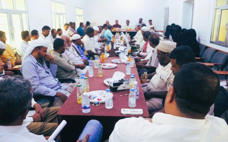 مكتب وزارة الصحة بحضرموت الوادي والصحراء يقيم لقاء المعاودة بعيد الاضحى لموظفي وعاملي المكتب