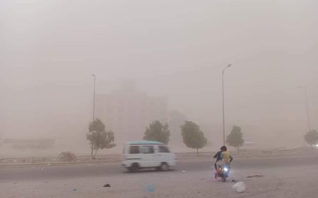 عاجل:عاصفة رملية تضرب لحج (صور أولية)
