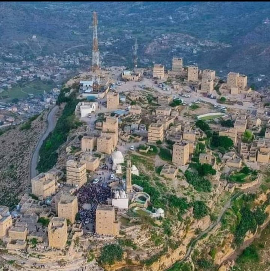 أبناء شعب العرمي بيافع رصد يبادرون بالتبرع بمبلغ 150 ألف ريال سعودي لترميم قلعة القارة التاريخية