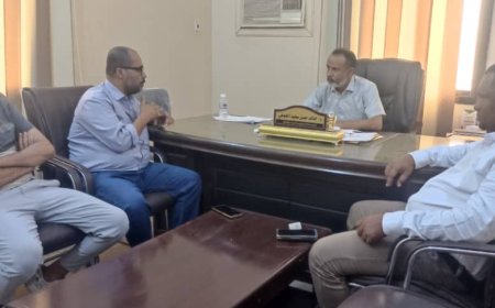 مدير عام بروم ميفع يلتقي مدير مكتب الوكالة الأمريكية بحضرموت لمناقشة تنفيد مشروع "صحتنا أولا"