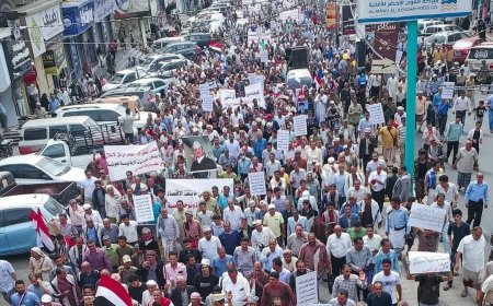 يحدث الان..تعز تنتفض دعماً لقرارات البنك المركزي ورفضاً لتوجيهات المبعوث الأممي