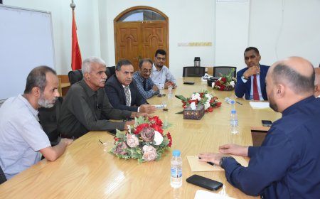رئيس جامعة عدن يترأس اجتماعاً بلجنة التصنيف بالجامعة