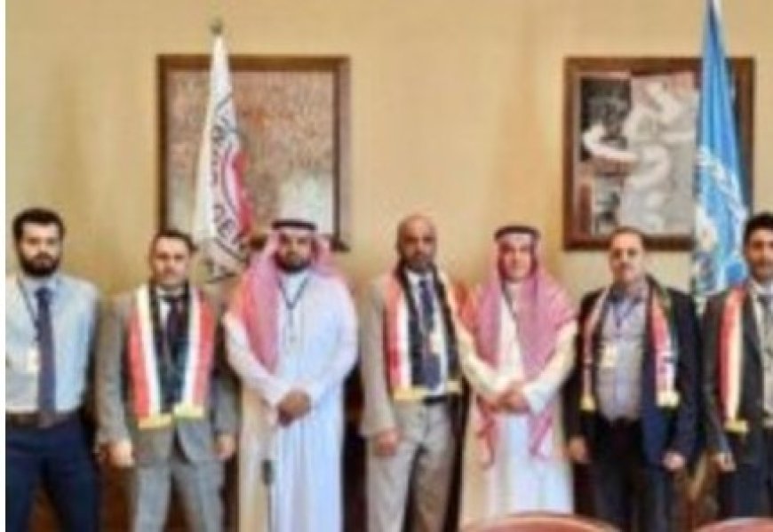 مصدر حكومي يتحدث عن تفاصيل الجلسة الأولى بين مفاوضي الشرعية والحوثيين في مسقط..