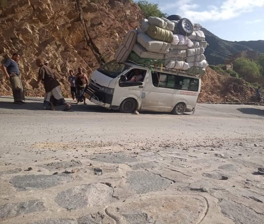 عاجل : لهذا السبب.. إضراب لباصات النقل في تعز 