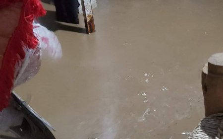 عاجل :بسبب الأمطار الغزيرة. سيول تغرق منازل في ذمار 