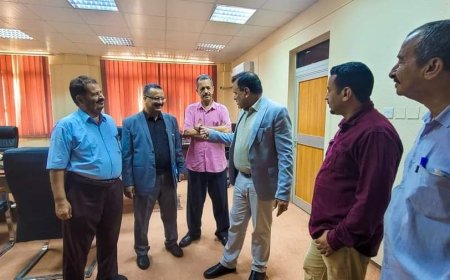 الوزير السقطري يتفقد العمل في قطاعي الزراعة والأسماك بديوان عام الوزارة