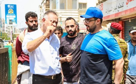 السقاف والجاوي يطلعان على موقع سقوط البلوكانات وادارة المعلا تمهل ملاك الشقق اسبوعين