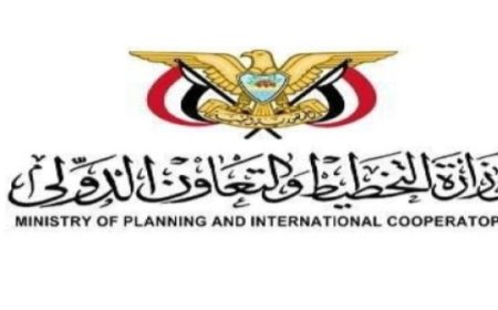 حكومة الشرعية توجه نداءا عاجلأ للشركاء الإقليمين والدوليين لإغاثة المنكوبين في الحديدة وحجة ..