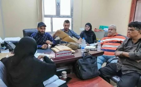 عدن .. مدير عام صيرة يرأس اجتماع فتح مظاريف 3 مشاريع بالمديرية