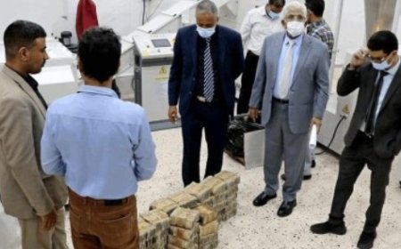 مركزي عدن ينفذ أول عملية إتلاف أوراق نقدية غير صالحة للتداول ..