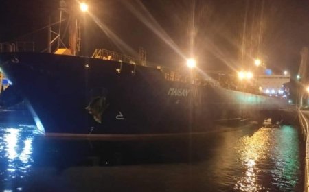 مصدر رسمي في مؤسسة كهرباء عدن يعلن عن رسو سفينة وقود ..