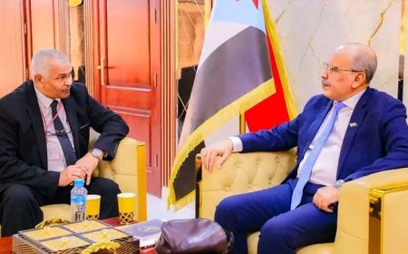 الكثيري يؤكد على اهتمام الانتقالي بإعادة تشغيل مصافي عدن ..