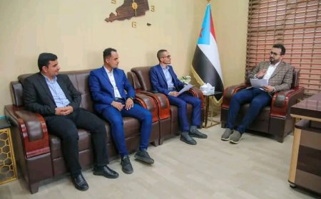 العولقي يقر اطلاق موقع الكتروني وطباعة كتاب لأول دليل سياحي للعاصمة عدن ..