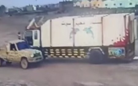 مسلحين يتبعون المقاومة الوطنية يعتدون على سائق شاحنة سمك ومرافقه وينهبون بضاعته..