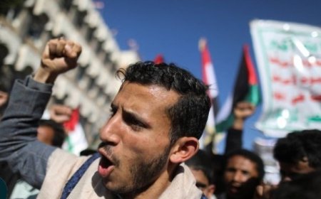 الميليشيات الحوثية تمنع الحديث عن ثورة 26 سبتمبر في الاذاعات المدرسية..