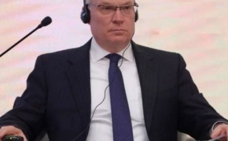 المبعوث الأمريكي إلى اليمن يتحدث عن تعليق محادثات السلام...