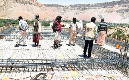 العامري يطلع على مستوى الخدمات الصحية بمديرية عمد ويتفقد سير العمل بمستشفى عمد الجديد