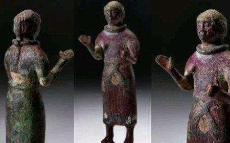 خبير آثار يكشف عن بيع تمثال برونزي يمني في مزاد عالمي..