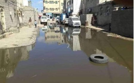 وسط مطالبات لإعادتها..خروج خدمة الكهرباء عن كبرى الاحياء الشعبية في عدن