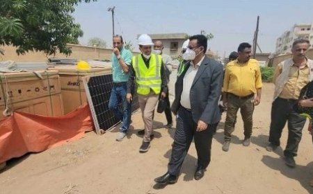 بتكلفة ( 91 ) ألف دولار.."الداؤودي" و"باخبيره" يتفقدان مشروع تركيب منظومة الطاقة الشمسية لمحطة الصرف الصحي بمدينة التقنية..