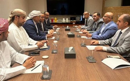 عاجل:لمواجهة الحوثي وجماعات الإرهاب.. لقاء يجمع اللواء عيدروس الزبيدي بالعميد طارق صالح