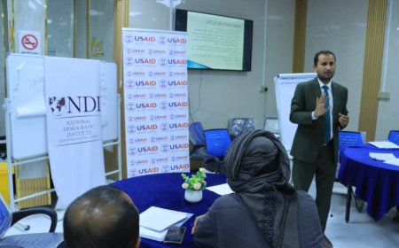 اختتام ورشة تدريبية عن الاتصال والتواصل الاستراتيجي بمأرب..