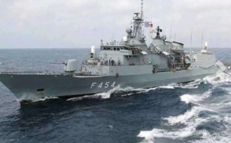 انسحاب الفرقاطة "بسارا" من البحر الأحمر..