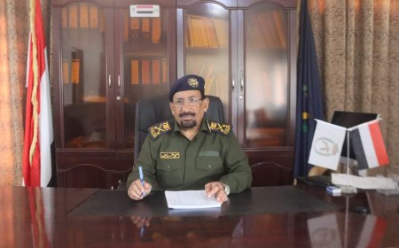 اللواء حُميد يهنئ نائب مجلس القيادة الرئاسي ووزير الداخلية بمناسبة الذكرى الـ62 لثورة 26 سبتمبر