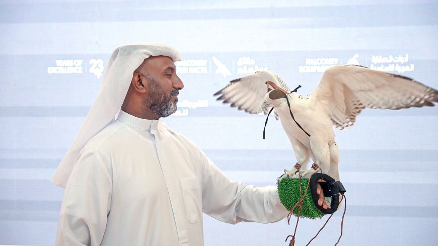 الزيارة الأولى لرئيس الجمعية اليمنية لرياضات وسباقات الصقور إلى أكبر دورة لمعرض أبوظبي الدولي للصيد والفروسية