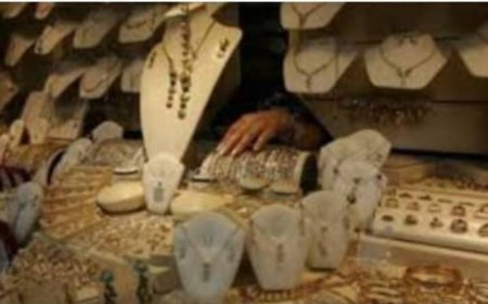 الشرق الاوسط : مليشيا الحوثي تفرض اتاوات جديدة على محلات الذهب بصنعاء..