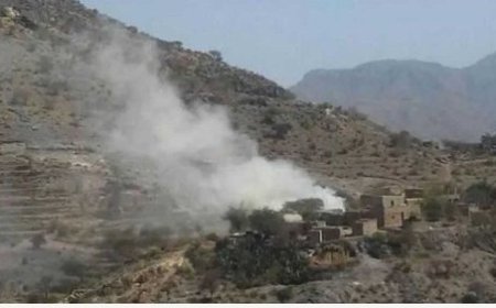 مليشيا الحوثي تستهدف مناطق سكنية في مديرية الحد بلحج..