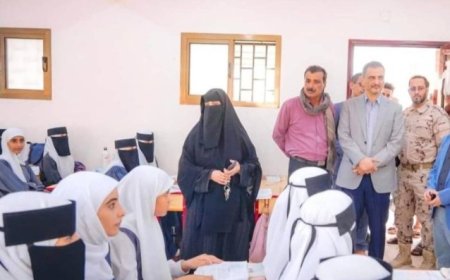 محافظ العاصمة عدن لملس  يكتب في يوم المعلم .. نقف اجلالا للمعلم ونؤكد على وجوب معالجة قضاياهم..