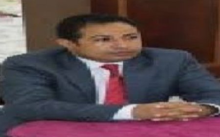 مسئول في البنك المركزي بعدن يطلب اللجوء السياسي في أمريكا..