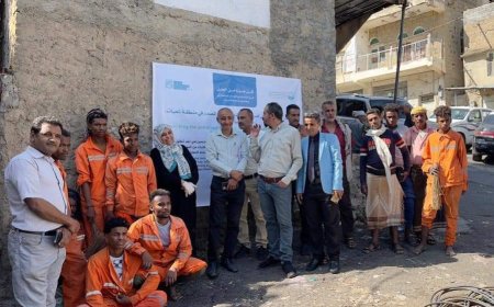 تدشين النموذج الأولي لفرز وجمع النفايات من المصدر في منطقة ثعبات بمحافظة تعز ..