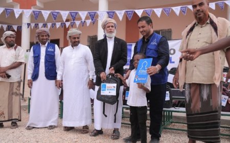 مؤسسة الخير تختتم مشروع العودة الى المدارس في مديرية حصوين بمحافظة المهرة..