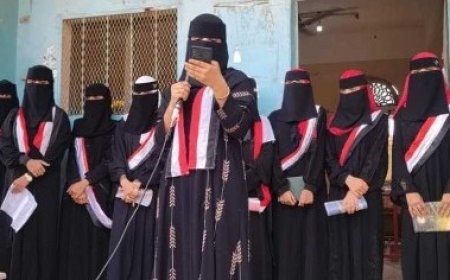 احتفاء سبتمبري اكتوبري تنظمه مدرسة 7 يوليو للبنات في حيس محافظة الحديدة ..
