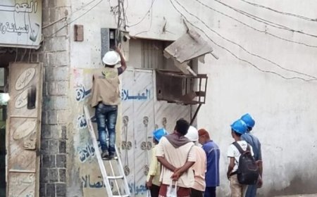 موظفو كهرباء الحديدة يعانون الجوع وإيراداتهم 800 مليون..