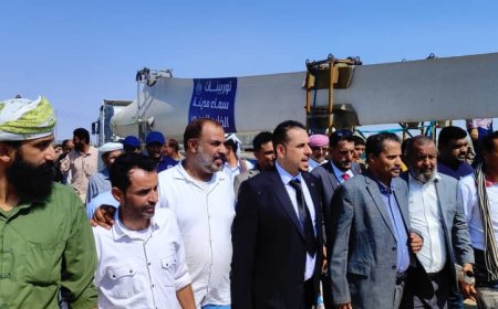 "أبين .. تواصل التقدم في مشروع مدينة الخليج الاستثماري: وصول أول توربين لانتاج الكهرباء بالرياح"