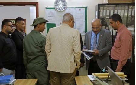 الكثيري يتفقد سير العمل في هيئات المجلس المركزية والمساعدة..