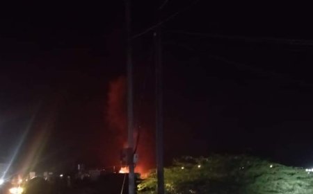 عاجل: صورة أولية لحظة تصاعد ألسنة اللهب من المخا