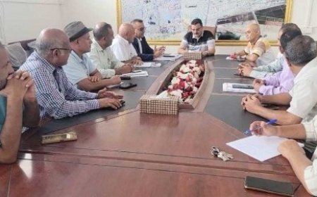 مدير عام المنصورة يناقش إجراءات تنفيذ لائحة تسجيل حقوق الإنتفاع بالمياه وحمايتها من التلوث..