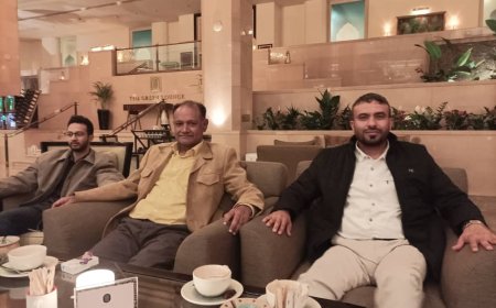 السفير اليمني في الأردن يزور وفد الحراك التهامي السلمي في مقر إقامته بعمان ويشيد بجهودهم لتحقيق السلام..