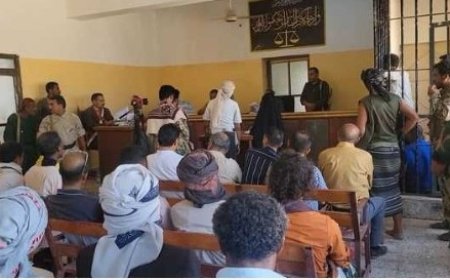 محكمة حيس بالحديدة تفصل في مئات القضايا بعد سنوات من الإغلاق ...