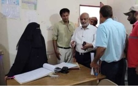محافظ الحديدة يوجه بسرعة توفير احتياجات مركز الاسهالات المائية في حيس..