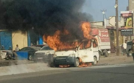 عاجل:احتراق باص في عدن (صور)