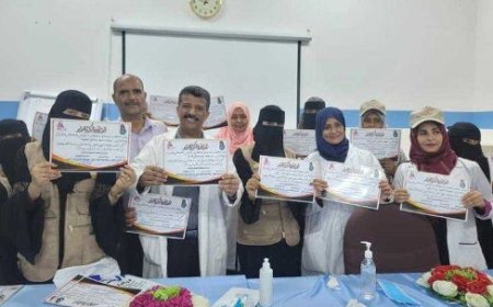 إختتام حملة تعزيز صحة الأم والوليد في مديرية التواهي بعدن..